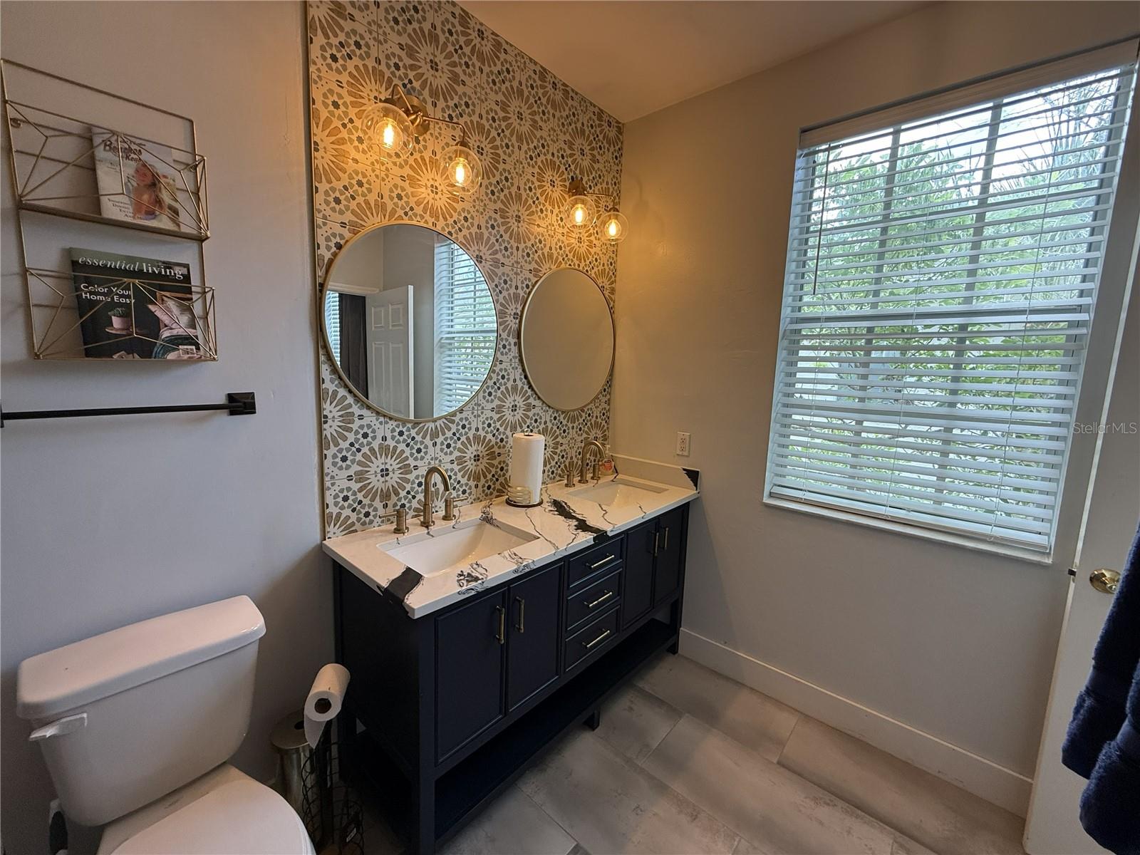 Image 22 of 47 For 3304 Lisa Lane 102