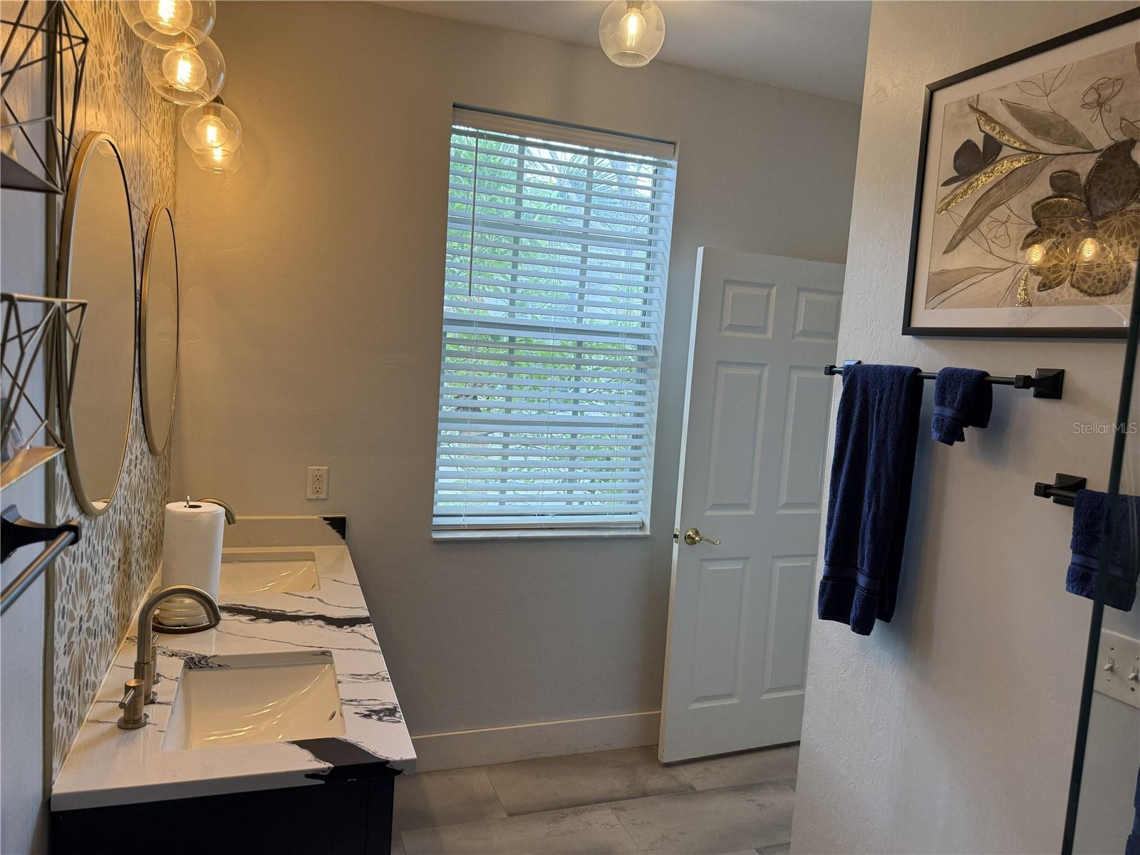 Image 24 of 47 For 3304 Lisa Lane 102