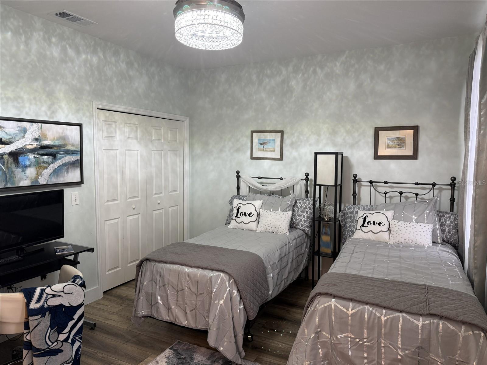 Image 26 of 47 For 3304 Lisa Lane 102