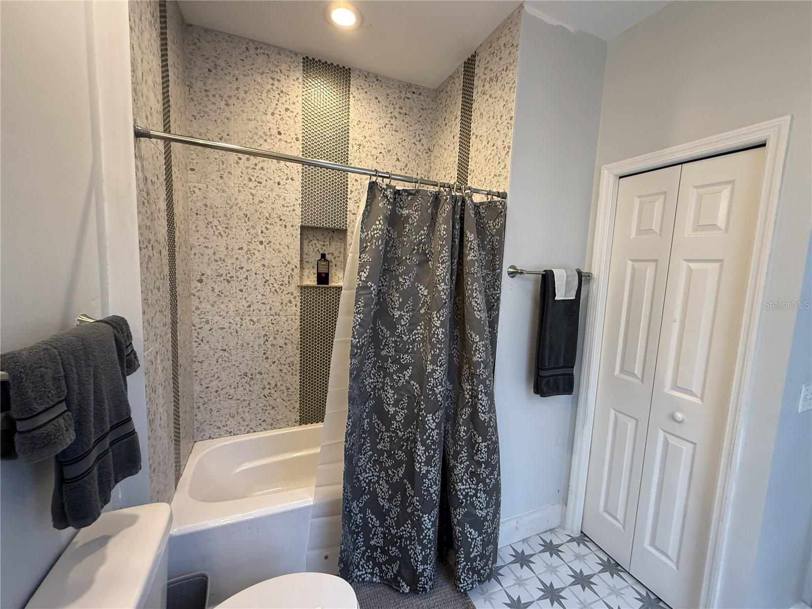 Image 30 of 47 For 3304 Lisa Lane 102