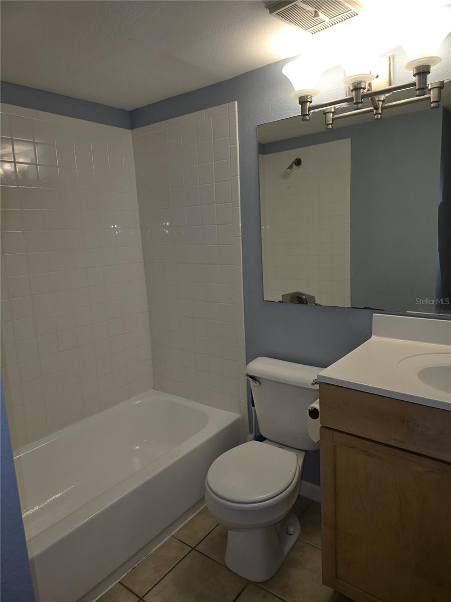 Image 11 of 17 For 2500 Winding Creek Boulevard E205