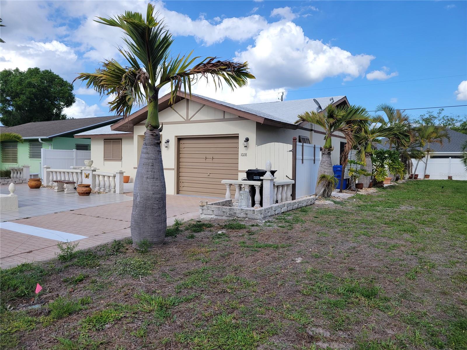 Image 2 of 33 For 1028 Lillian Street