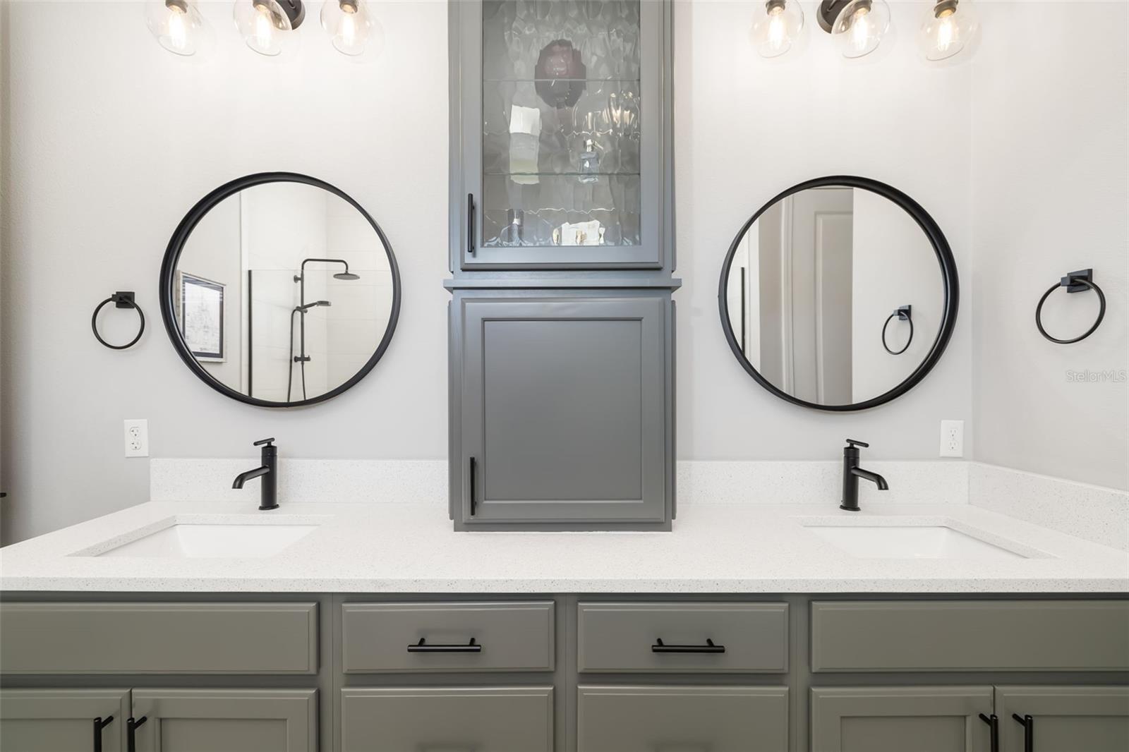 Image 34 of 60 For 438 Whistler Glen