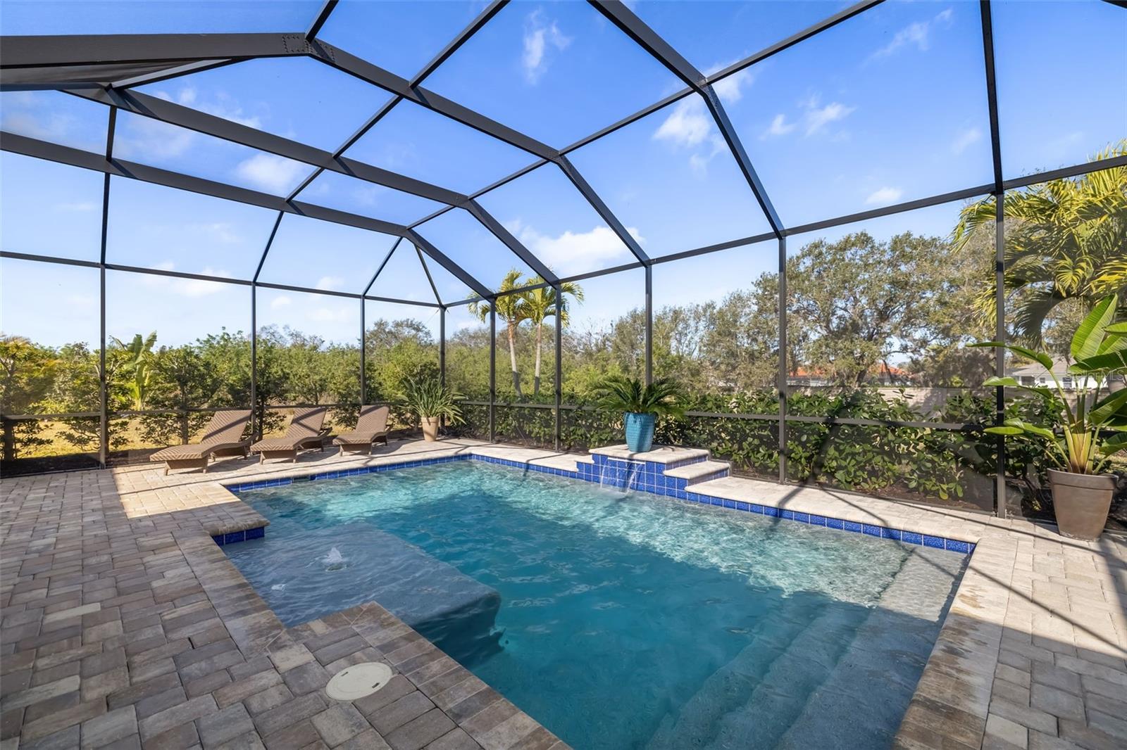 Image 5 of 60 For 438 Whistler Glen