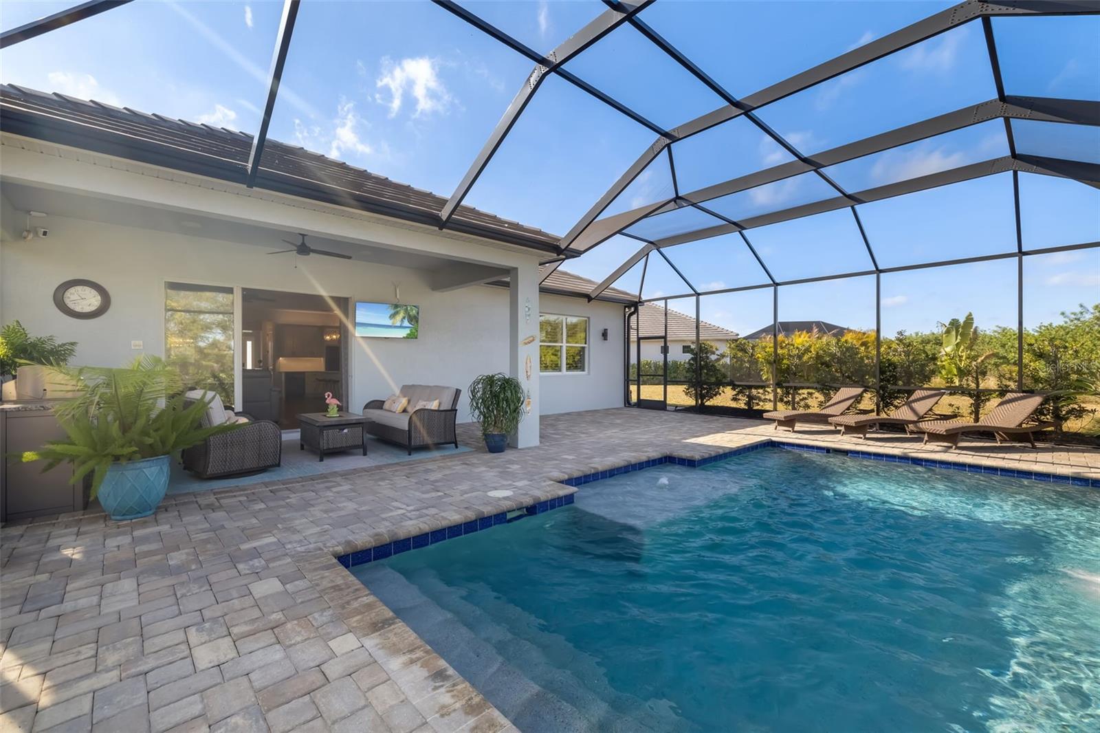 Image 6 of 60 For 438 Whistler Glen