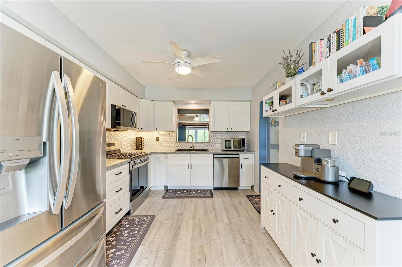 Image 10 of 39 For 4518 7th Street Court E