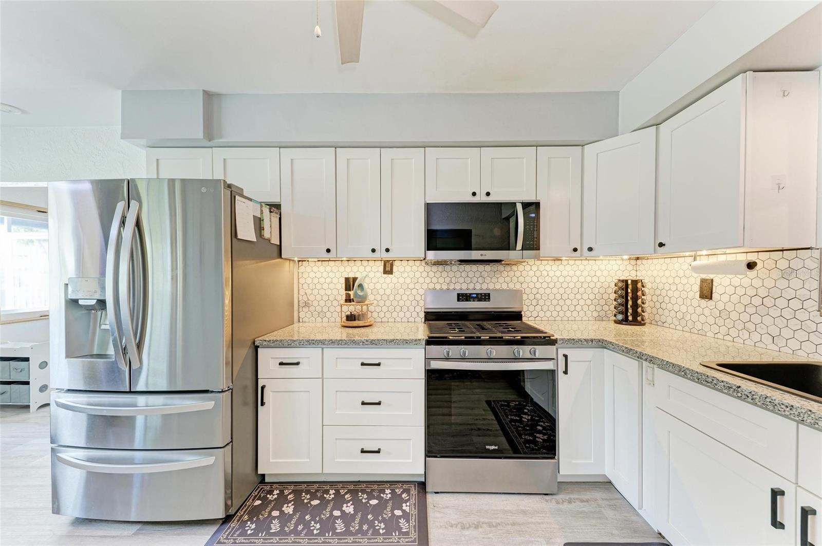 Image 11 of 39 For 4518 7th Street Court E