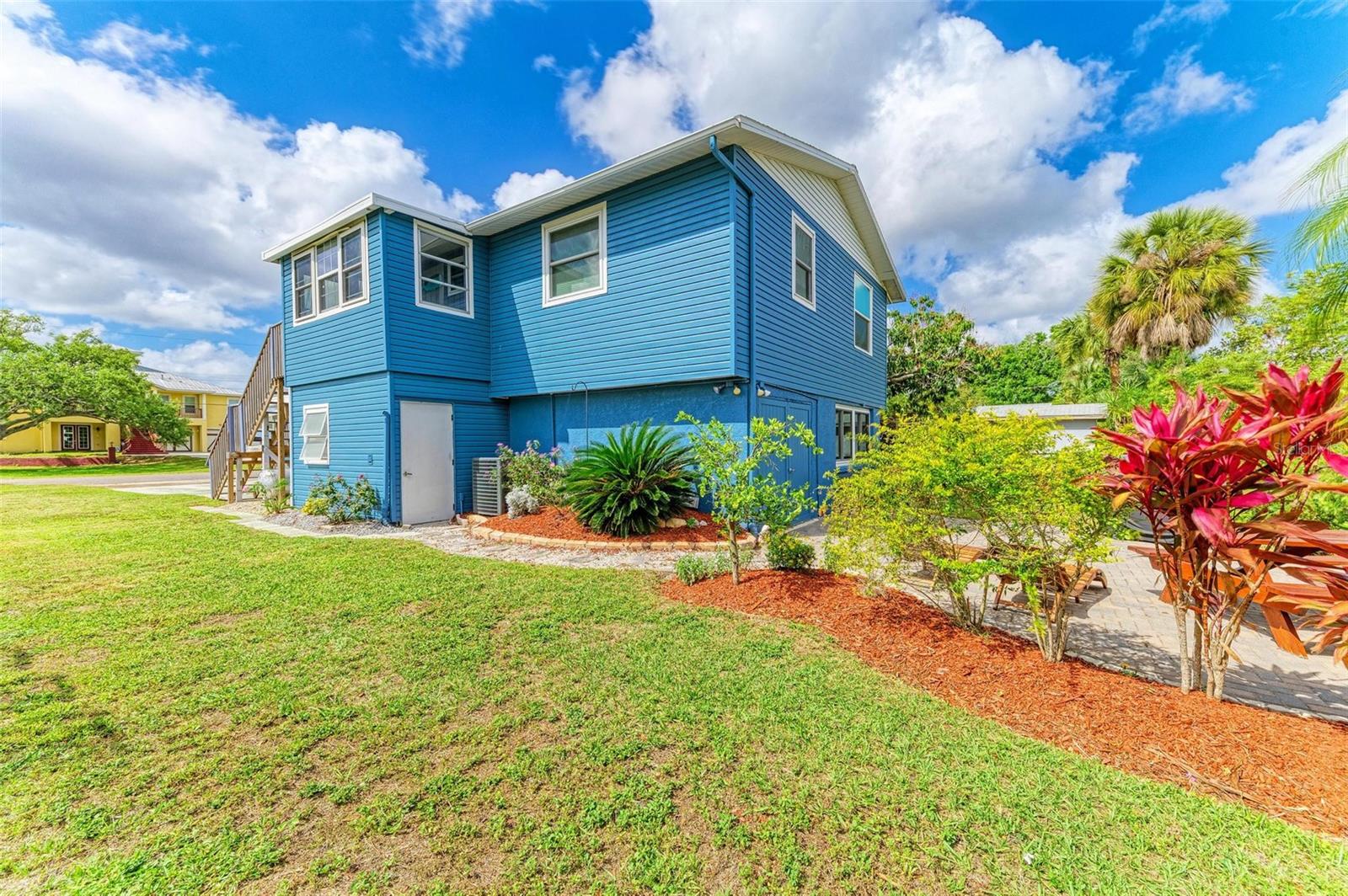 Image 27 of 39 For 4518 7th Street Court E