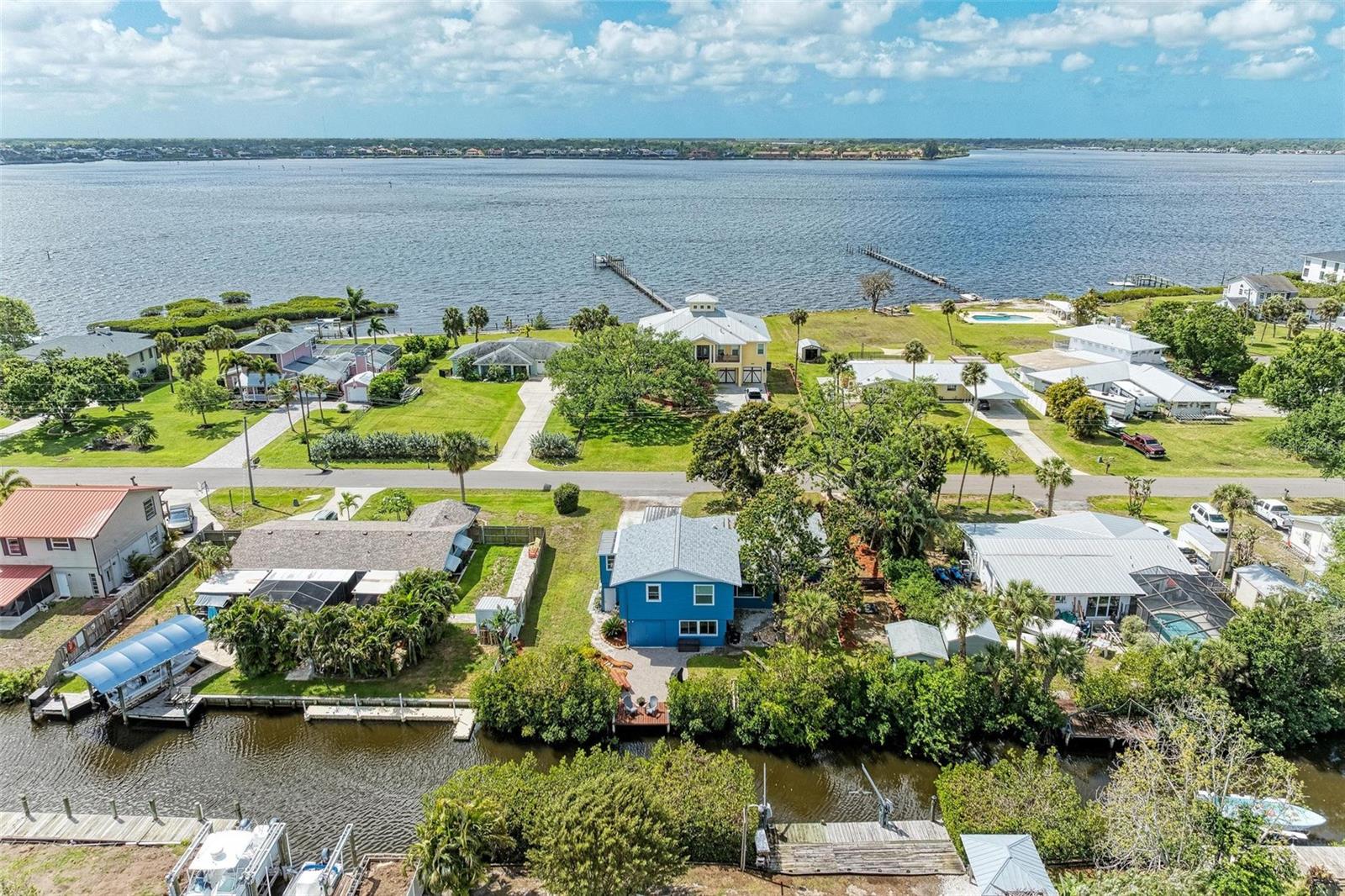 Image 5 of 39 For 4518 7th Street Court E