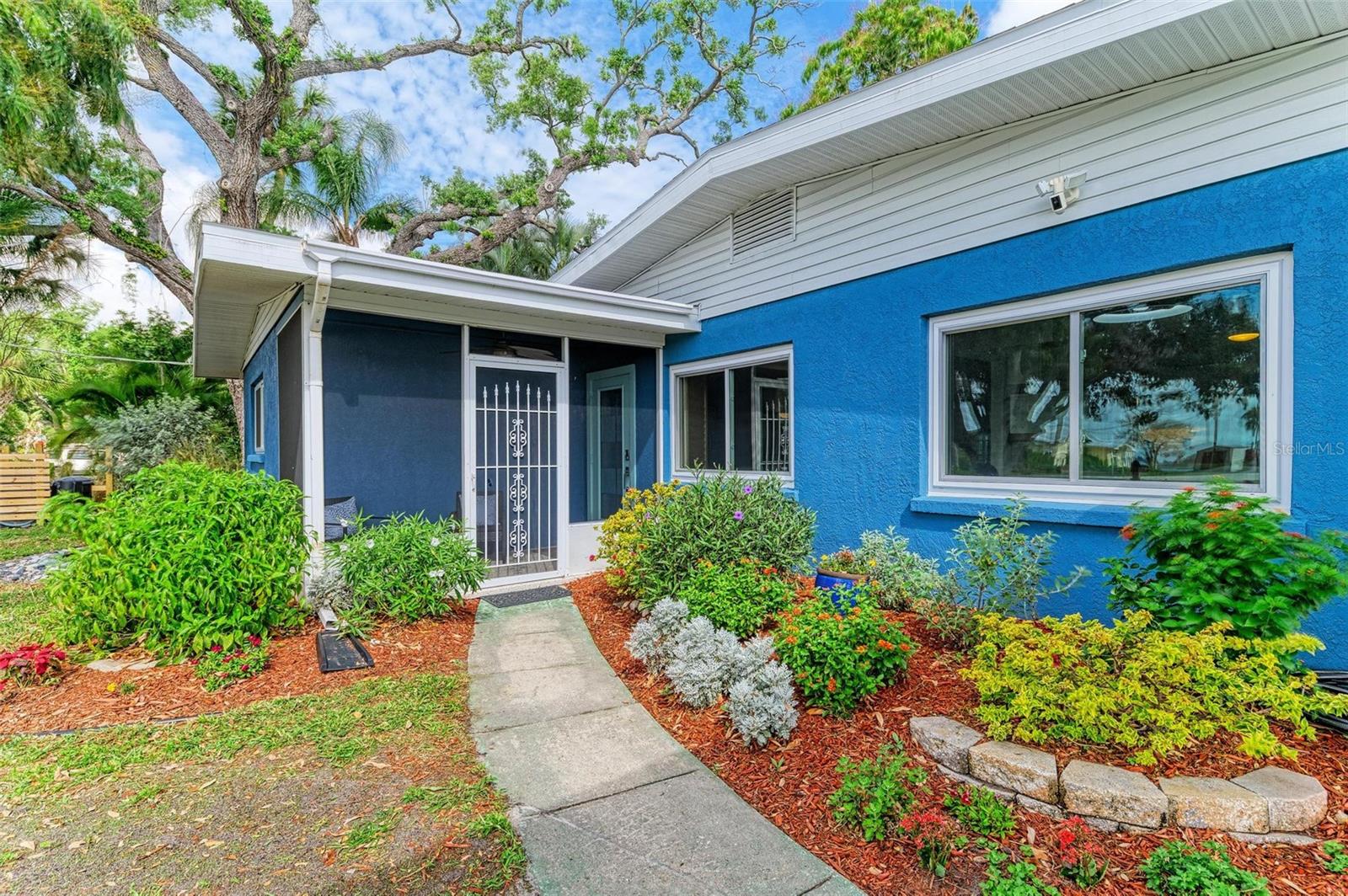 Image 9 of 39 For 4518 7th Street Court E