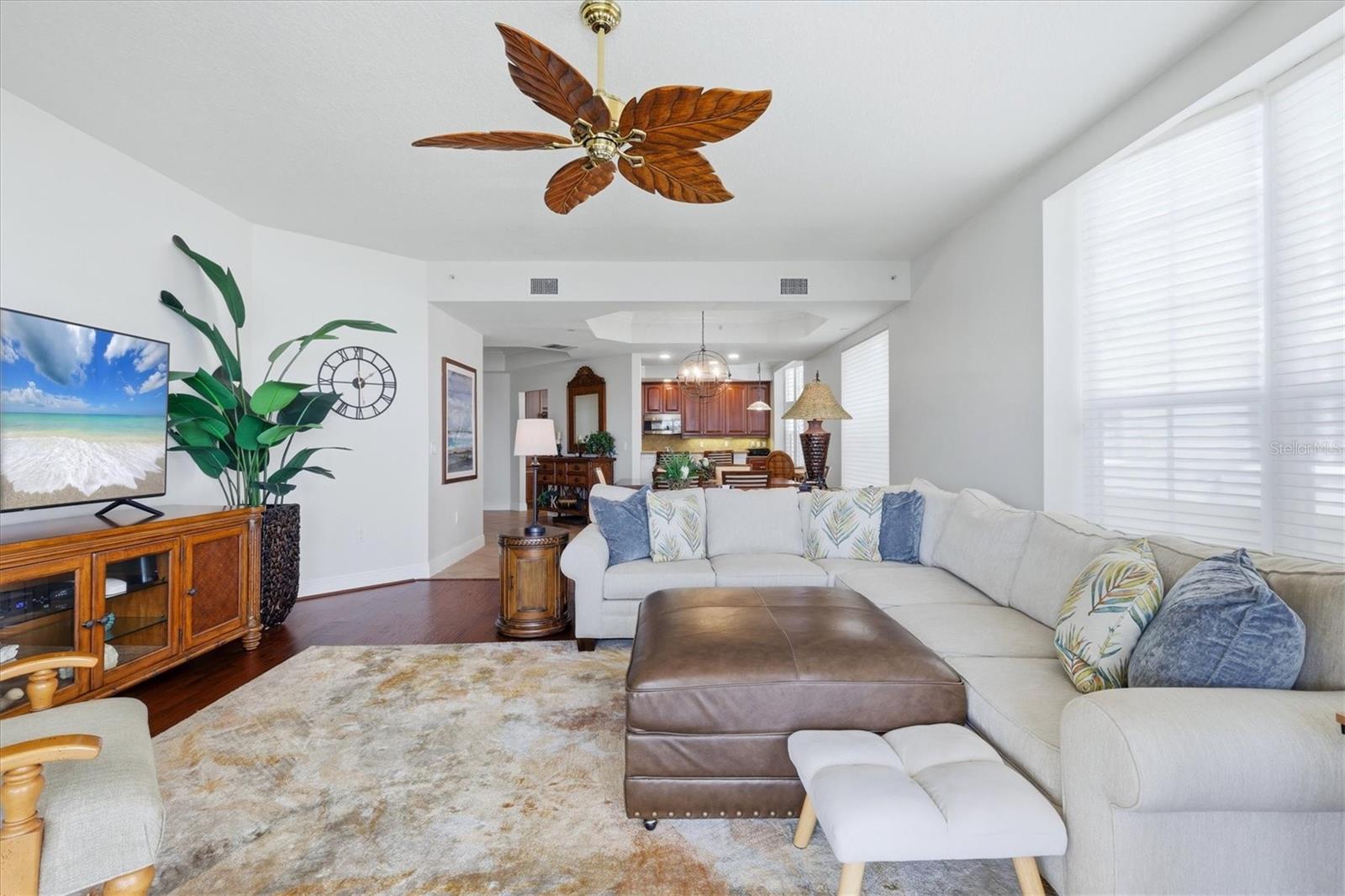 Image 10 of 64 For 6360 Watercrest Way 201