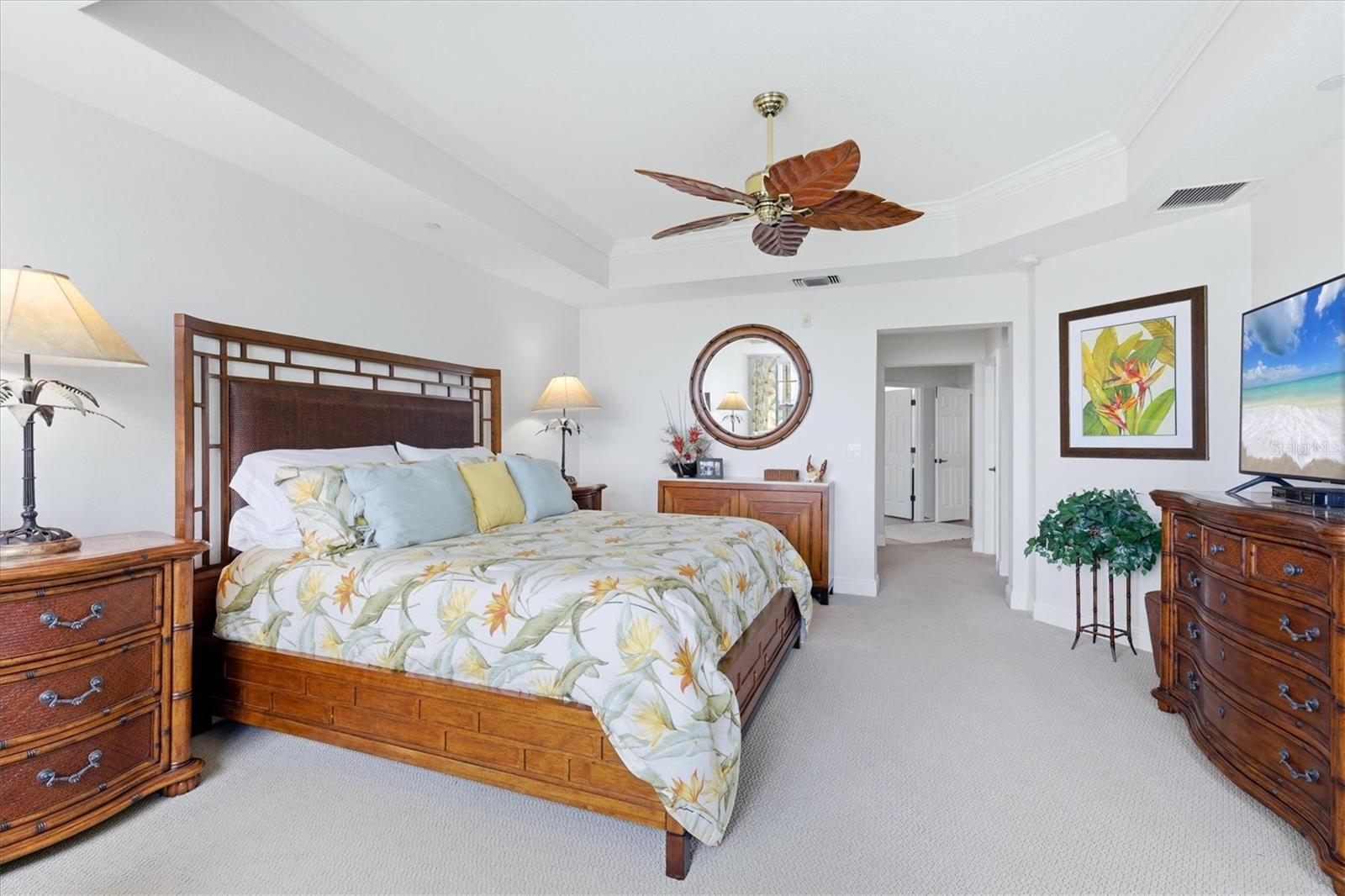 Image 19 of 64 For 6360 Watercrest Way 201