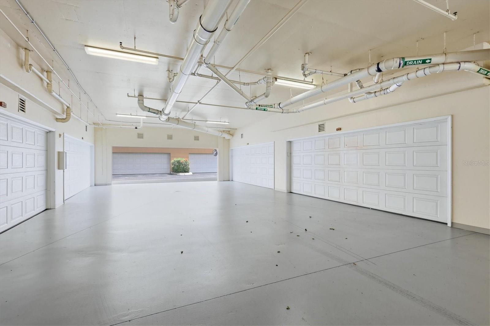 Image 31 of 64 For 6360 Watercrest Way 201