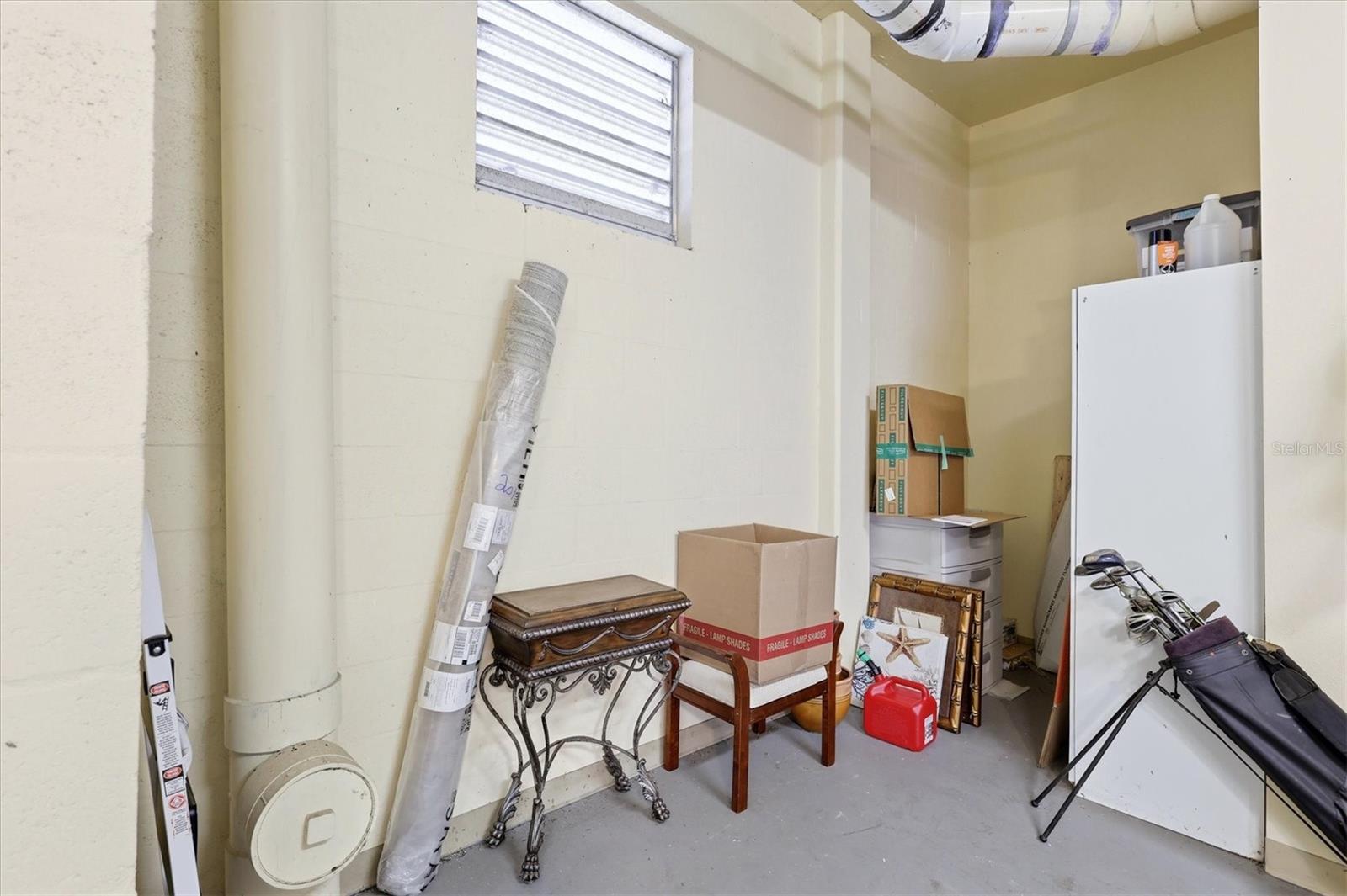 Image 33 of 64 For 6360 Watercrest Way 201