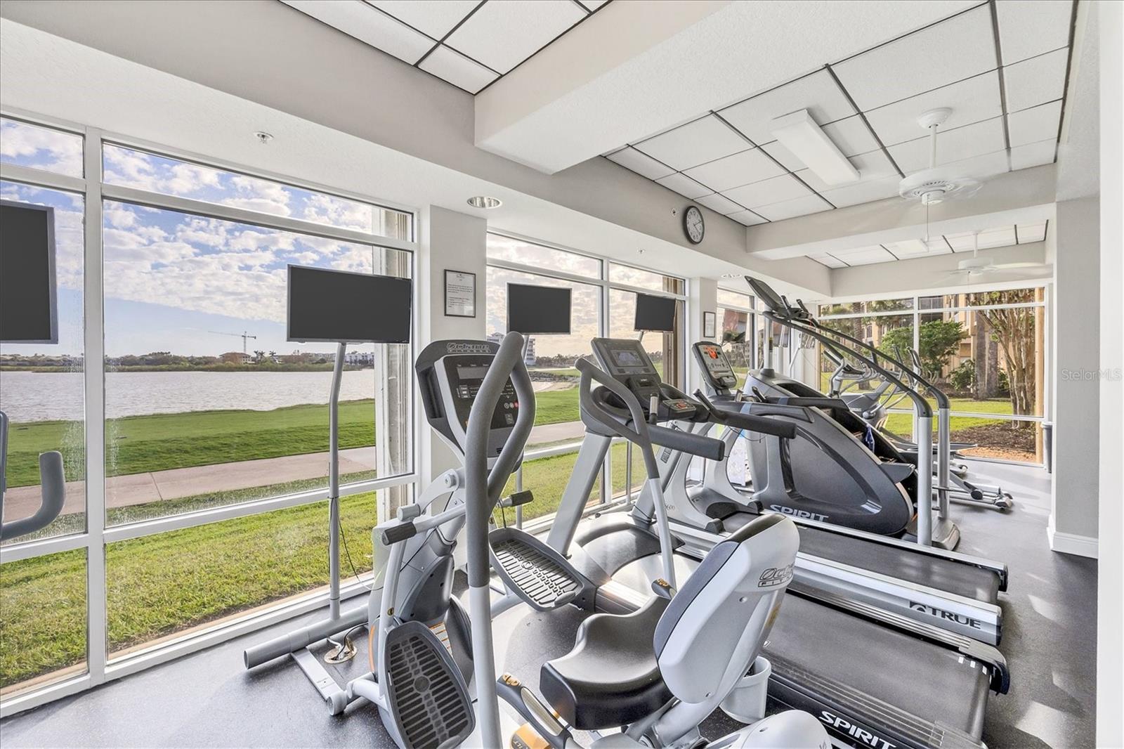 Image 46 of 64 For 6360 Watercrest Way 201