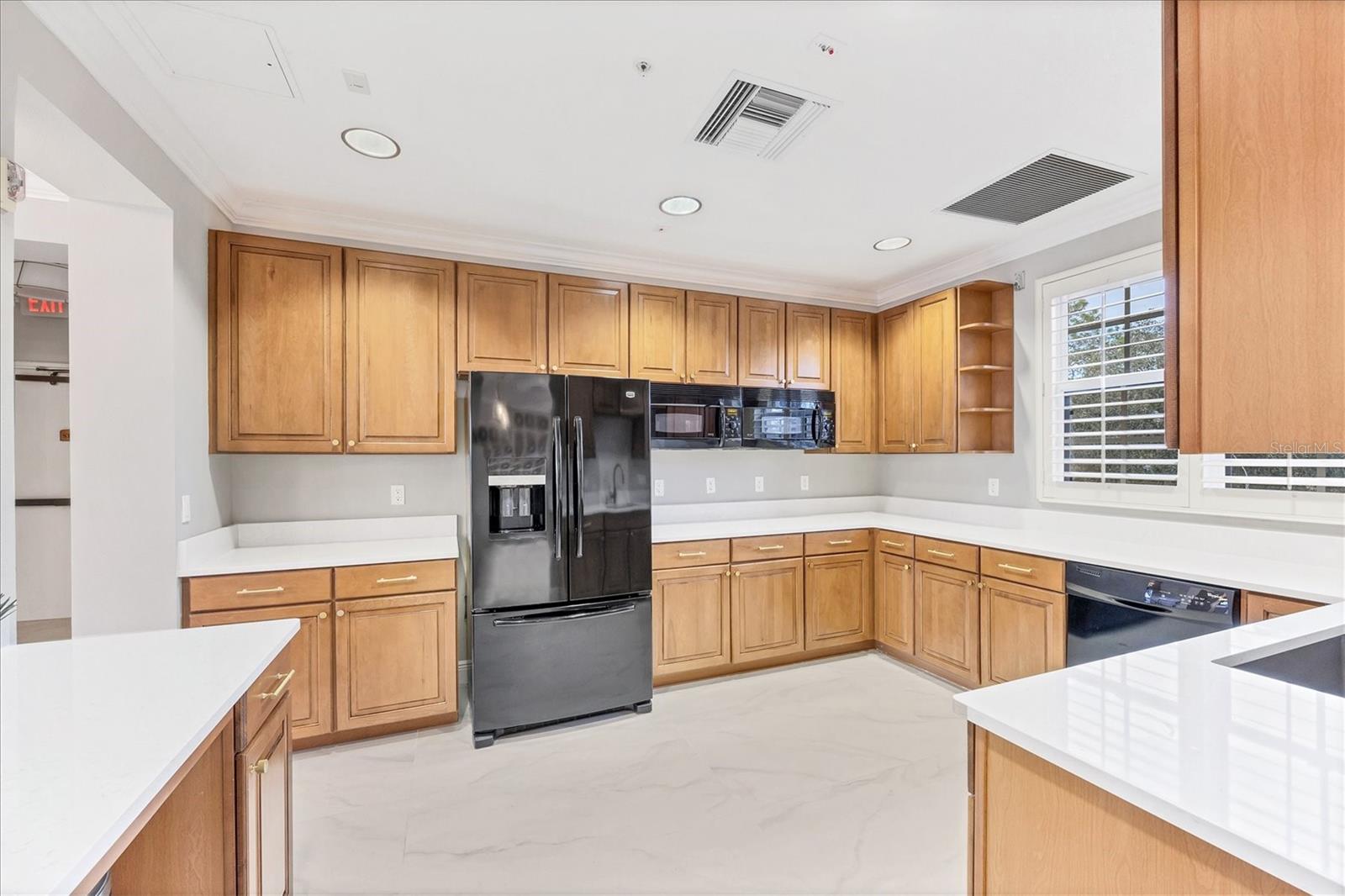 Image 49 of 64 For 6360 Watercrest Way 201