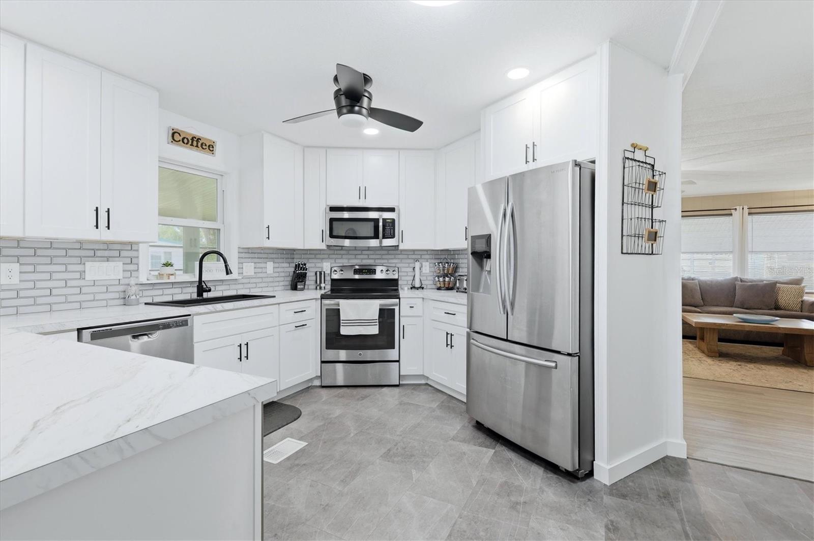 Image 11 of 40 For 6710 36th Avenue E 121