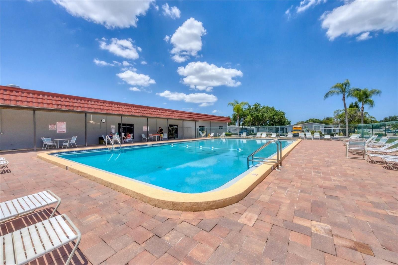 Image 28 of 40 For 6710 36th Avenue E 121