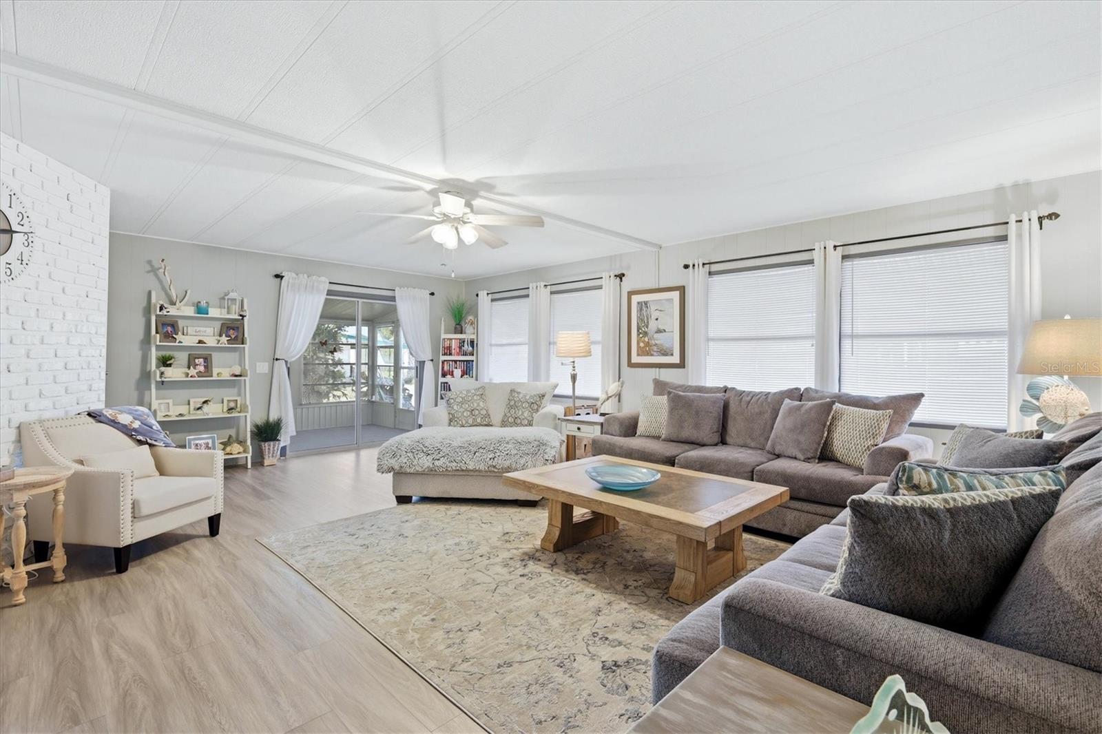 Image 5 of 40 For 6710 36th Avenue E 121