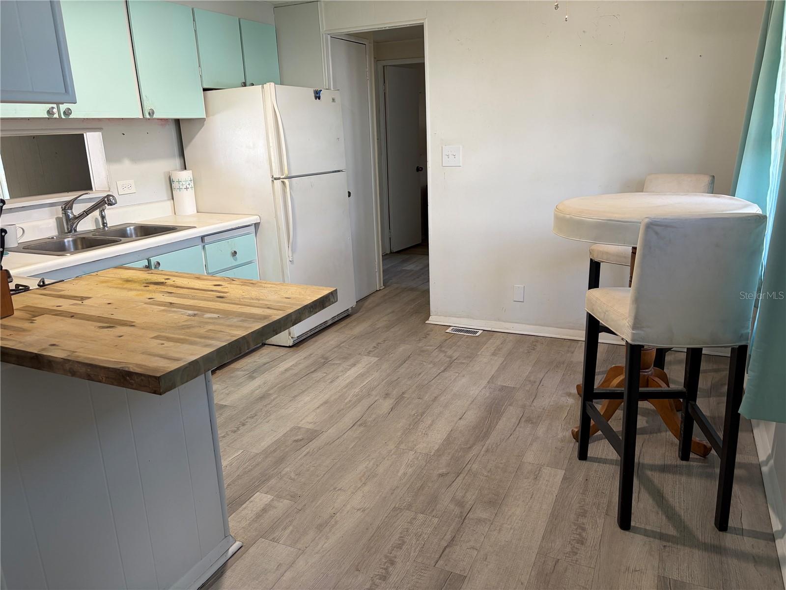 Image 10 of 77 For 4819 Sea Island Avenue