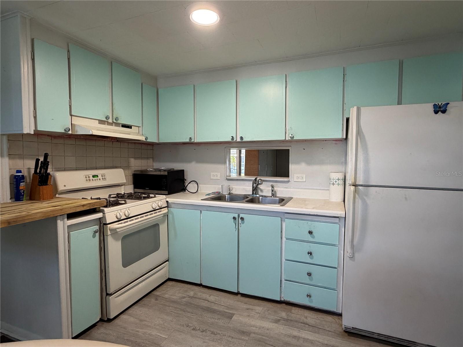 Image 13 of 77 For 4819 Sea Island Avenue