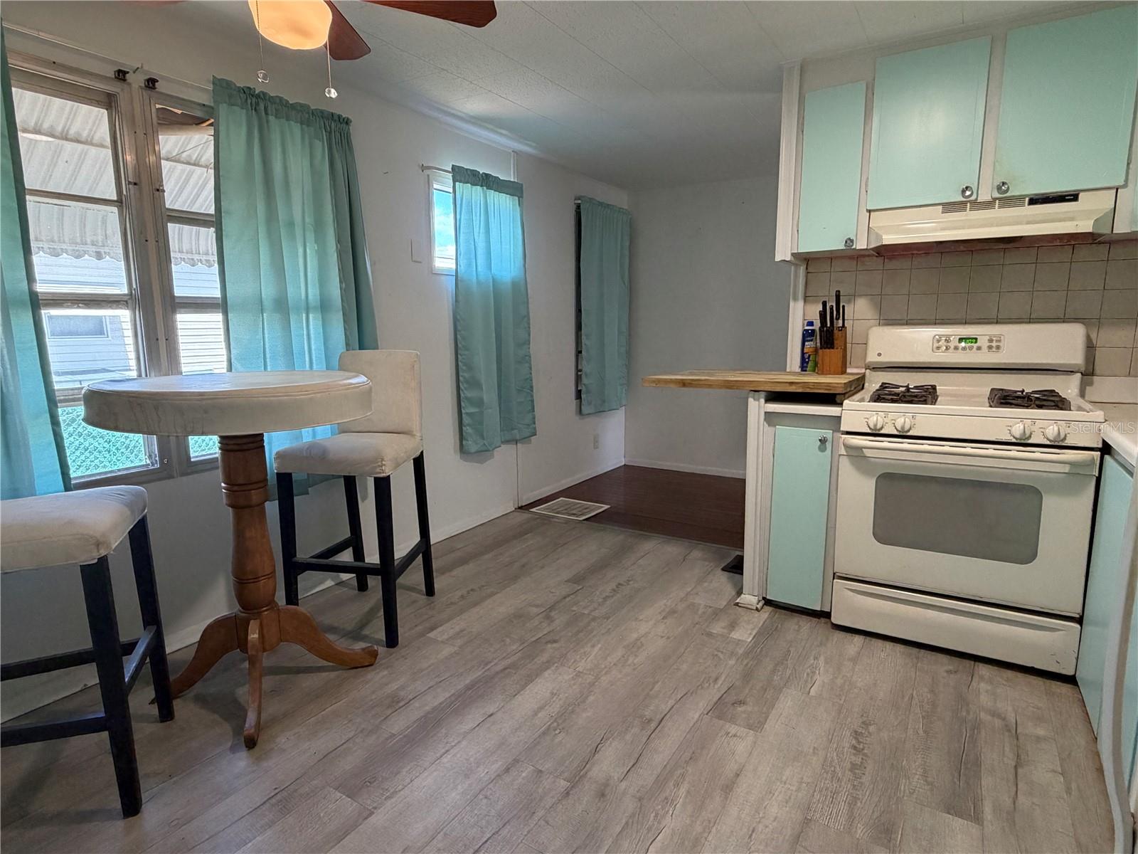 Image 14 of 77 For 4819 Sea Island Avenue