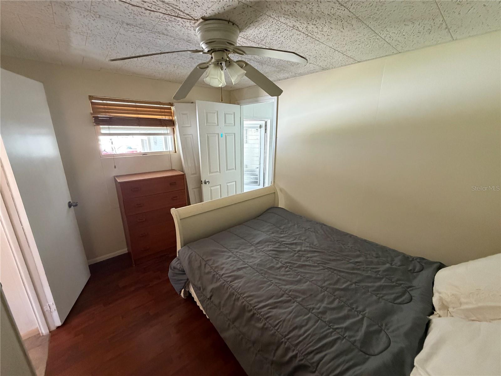 Image 26 of 77 For 4819 Sea Island Avenue