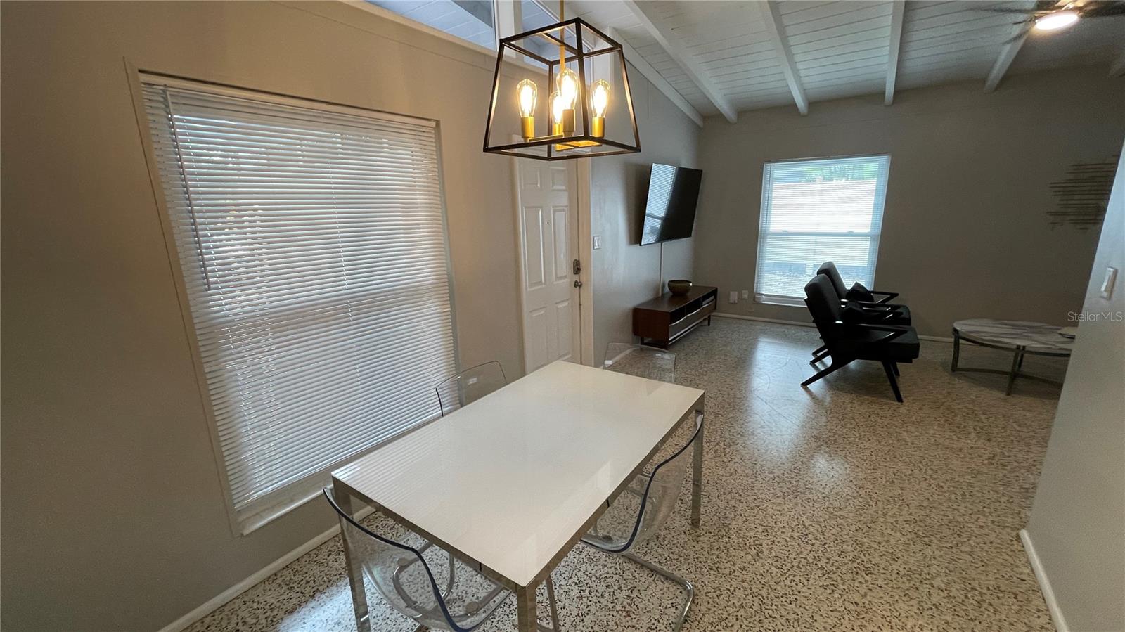 Image 12 of 26 For 2832 Bay Street