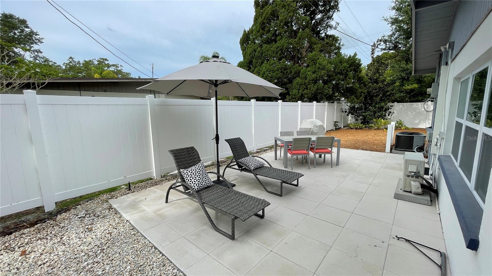 Image 2 of 26 For 2832 Bay Street