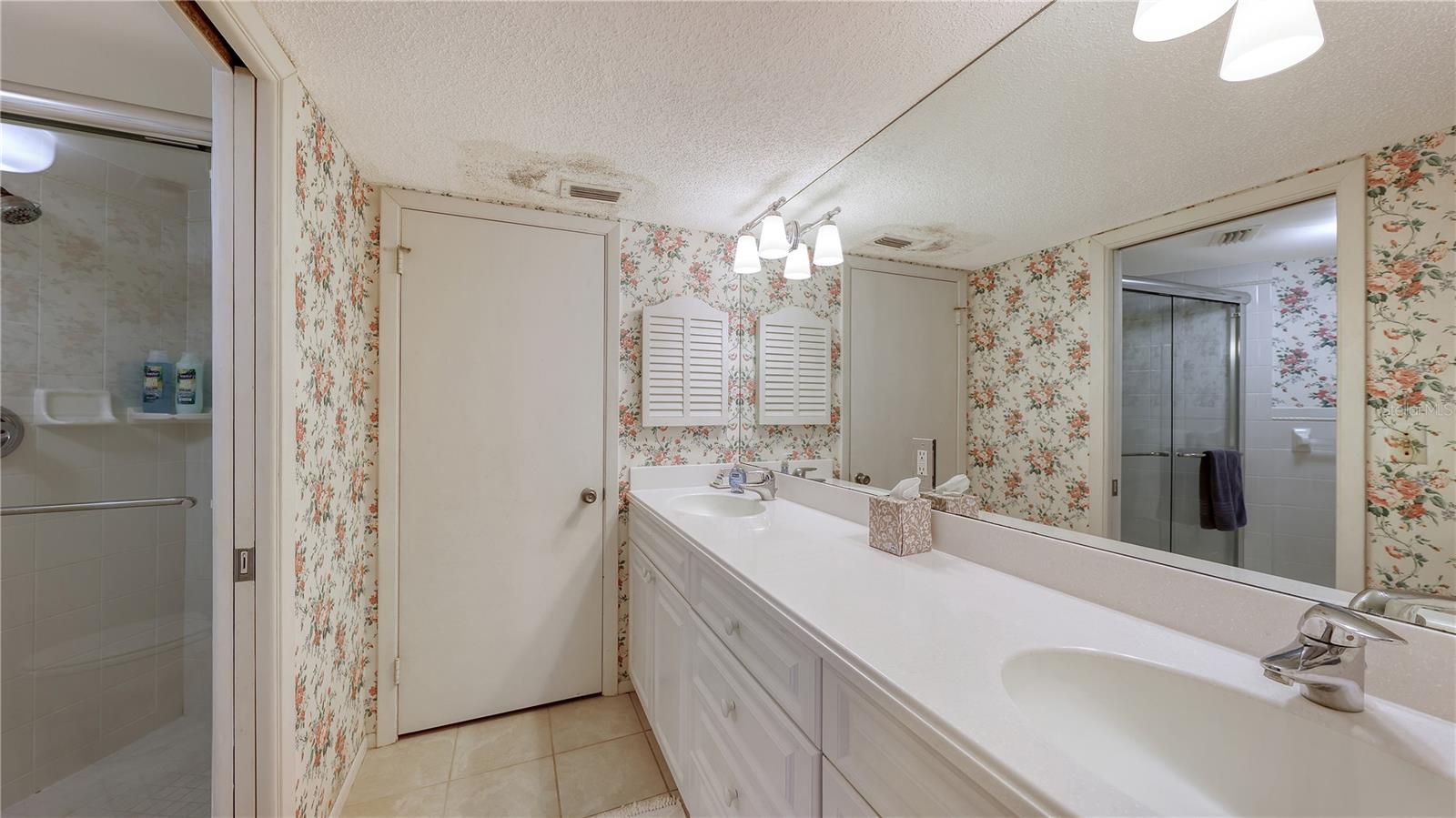 Image 16 of 29 For 4825 Gulf Of Mexico Drive 504