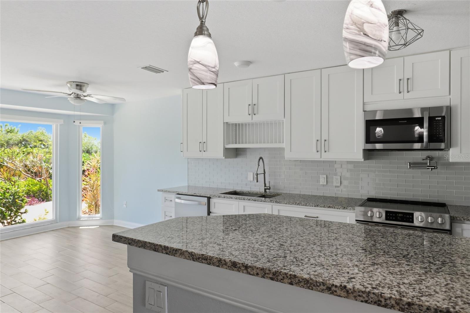 Image 11 of 38 For 5207 86th Street Court W