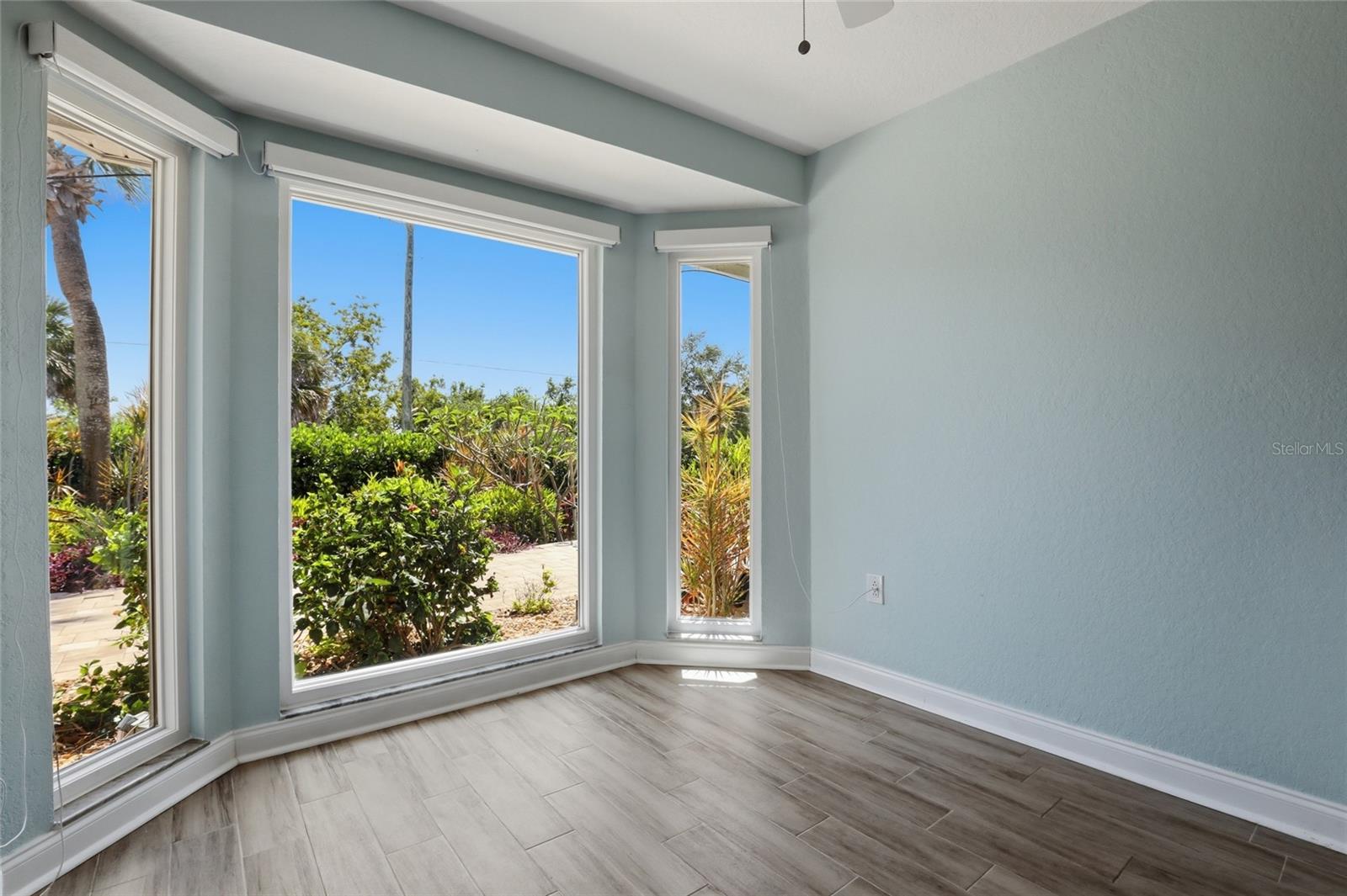 Image 12 of 38 For 5207 86th Street Court W