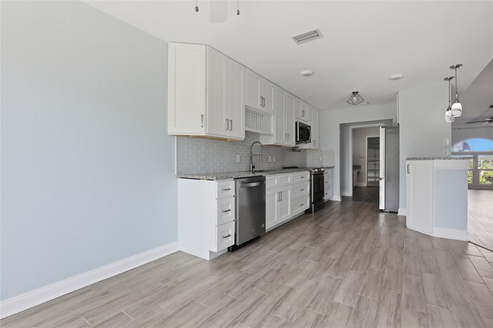 Image 13 of 38 For 5207 86th Street Court W