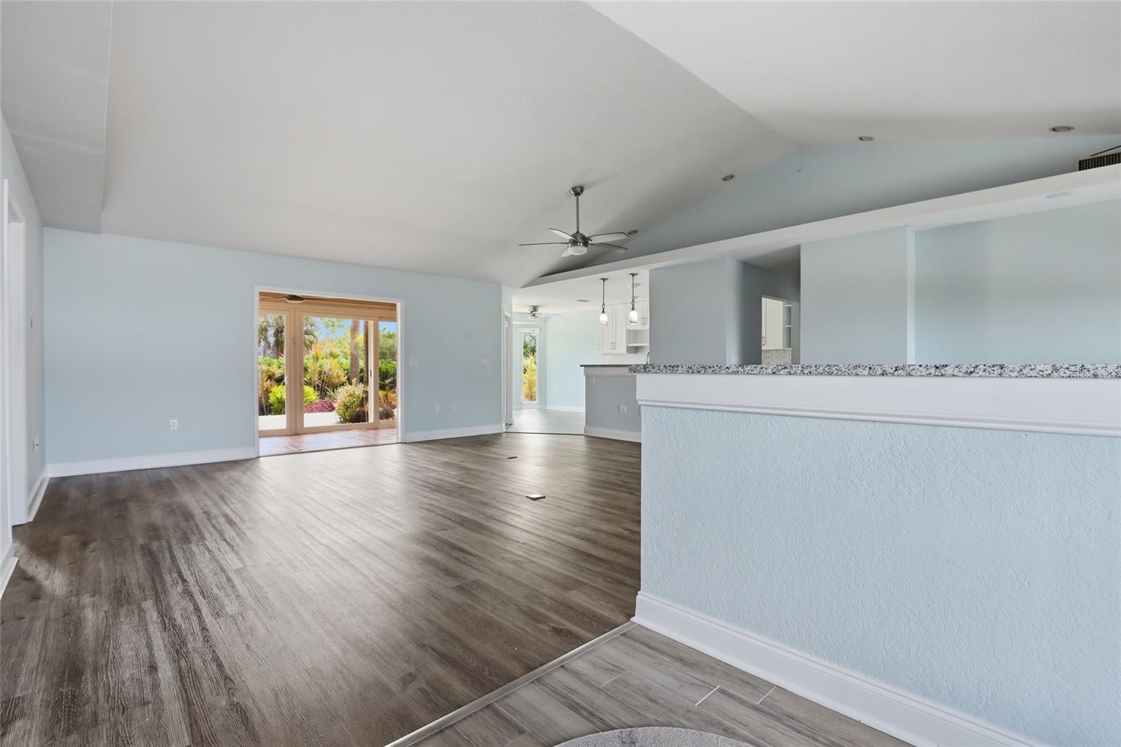 Image 5 of 38 For 5207 86th Street Court W