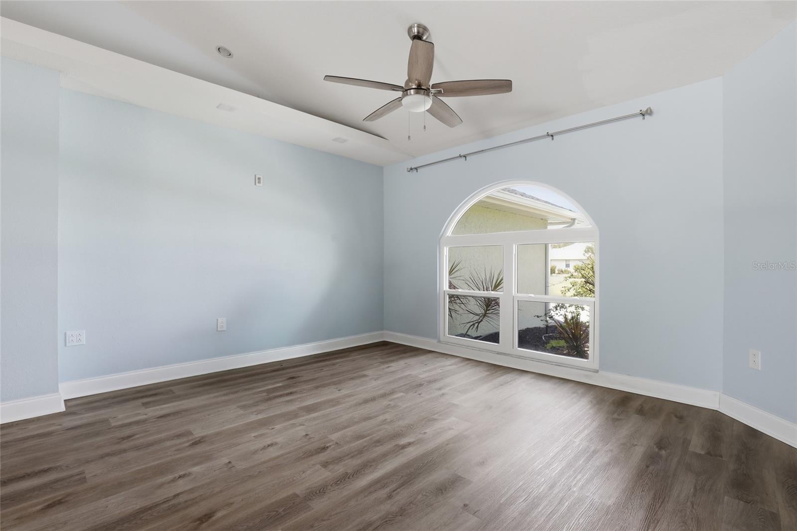 Image 8 of 38 For 5207 86th Street Court W