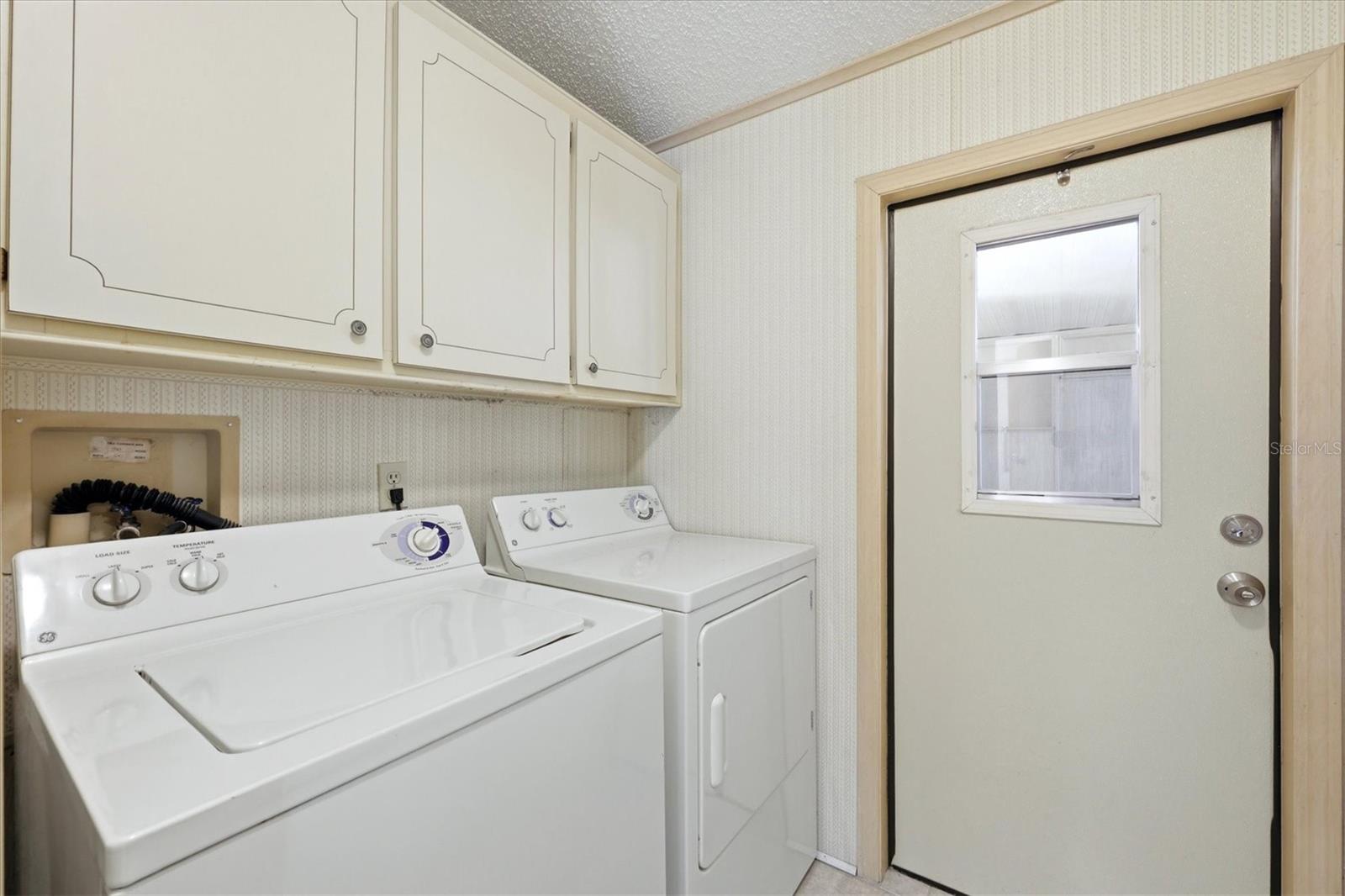 Image 17 of 36 For 8420 Imperial Circle