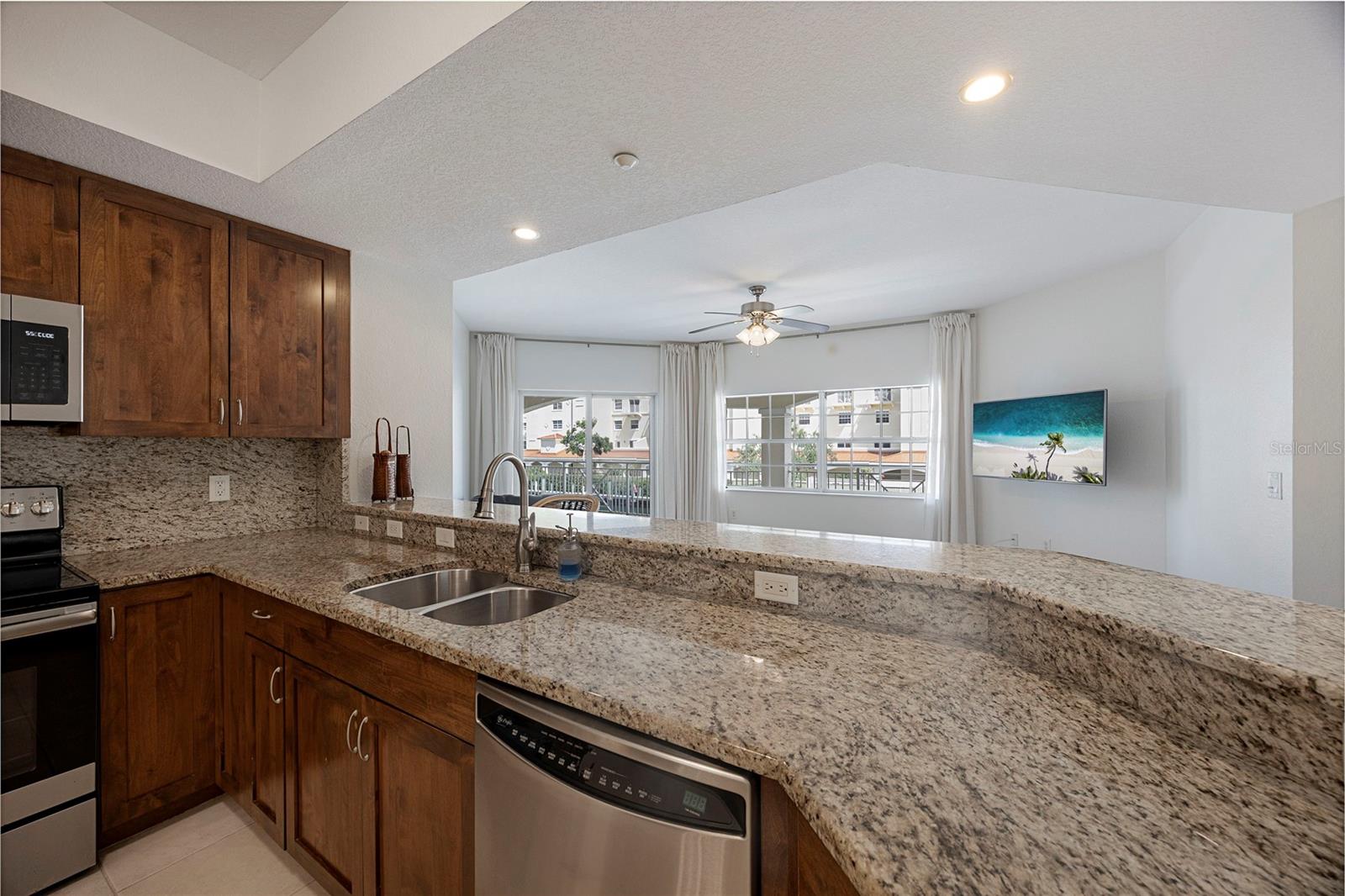 Image 17 of 53 For 14041 Bellagio Way 214