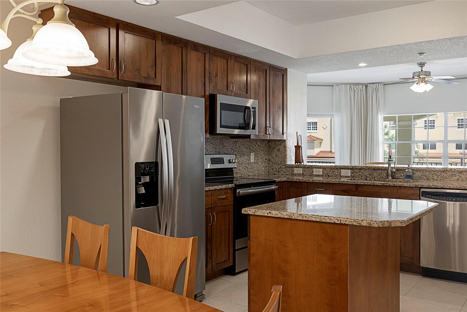 Image 18 of 53 For 14041 Bellagio Way 214