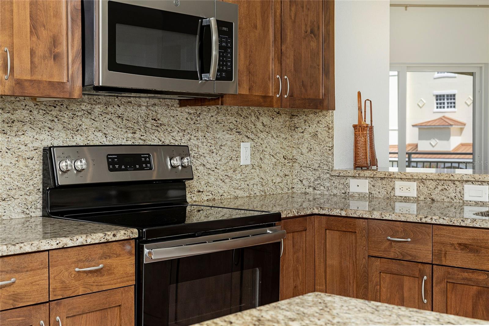 Image 19 of 53 For 14041 Bellagio Way 214