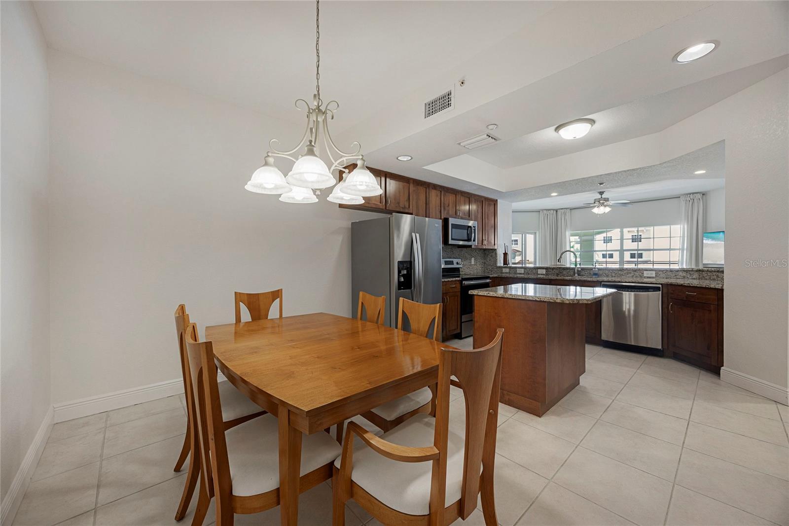 Image 21 of 53 For 14041 Bellagio Way 214