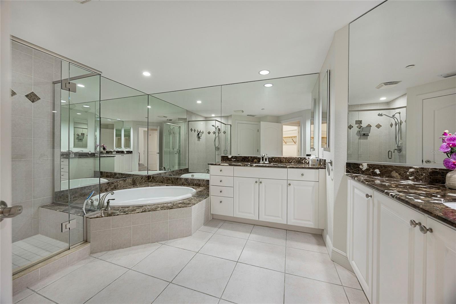 Image 23 of 53 For 14041 Bellagio Way 214