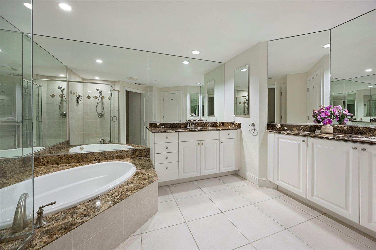 Image 24 of 53 For 14041 Bellagio Way 214