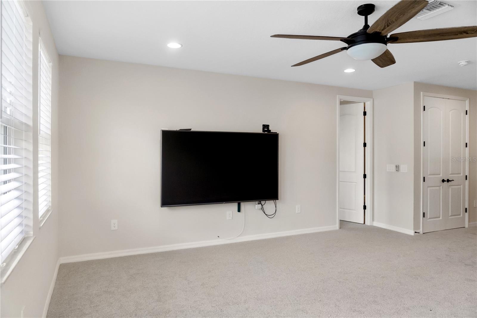 Image 12 of 60 For 12725 Lateral Root Drive