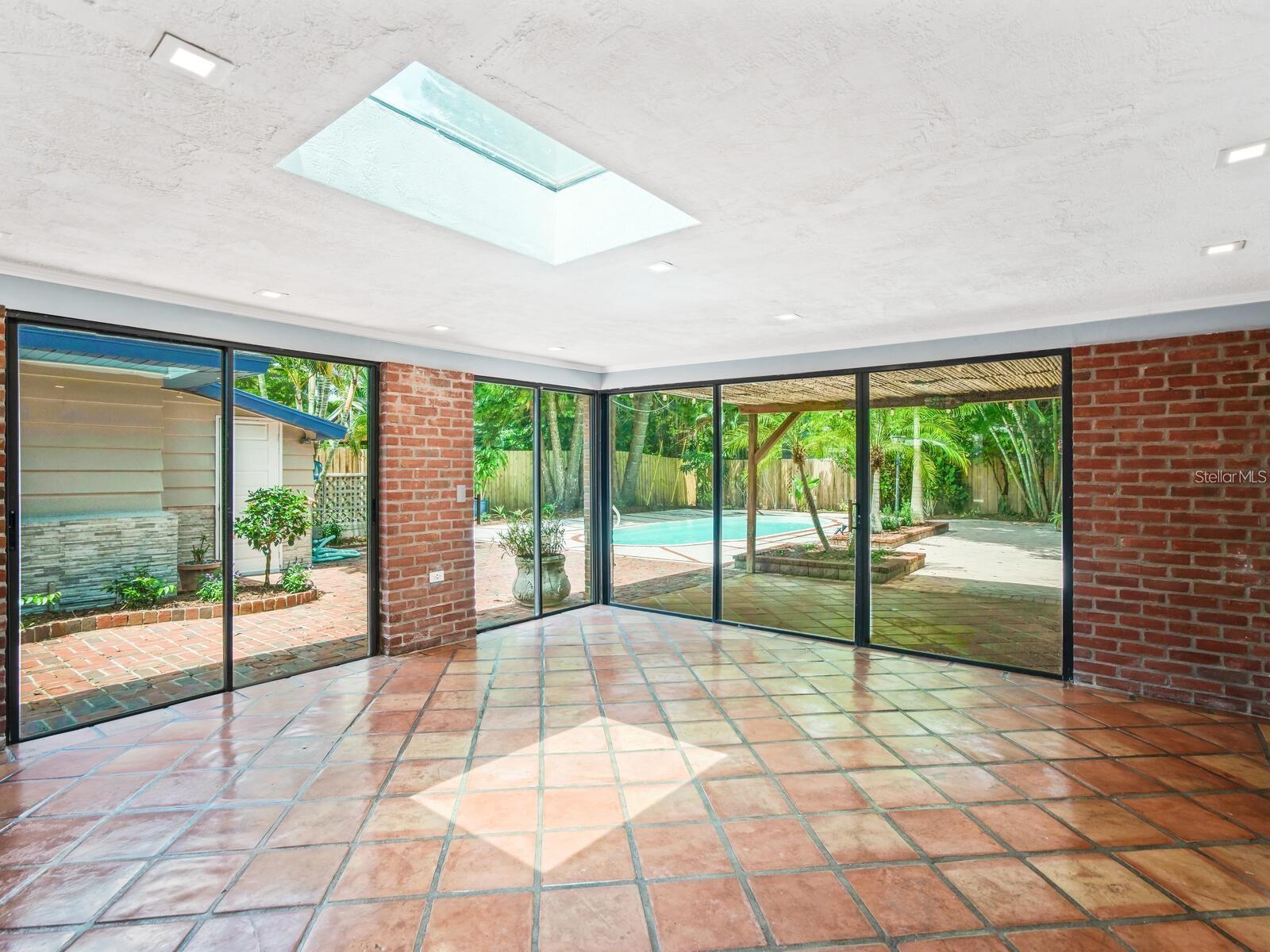 Image 18 of 40 For 1127 Osprey Avenue