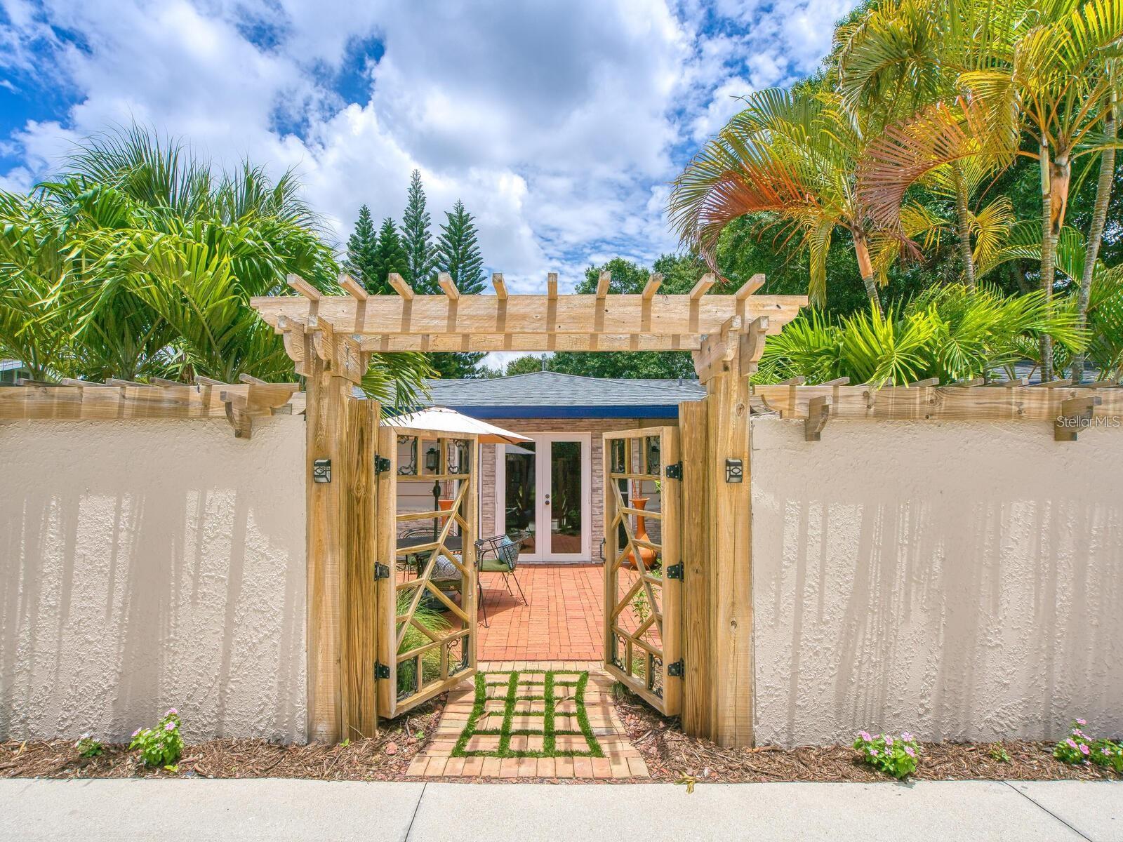 Image 2 of 40 For 1127 Osprey Avenue