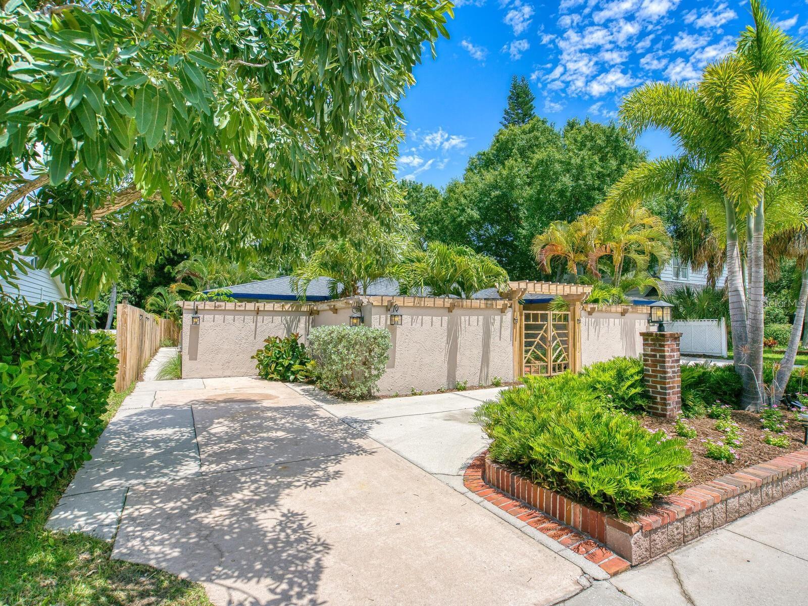 Image 3 of 40 For 1127 Osprey Avenue