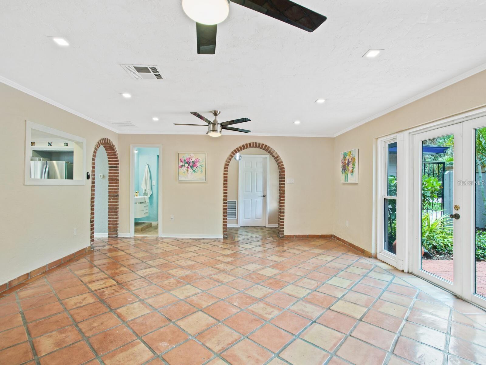 Image 8 of 40 For 1127 Osprey Avenue