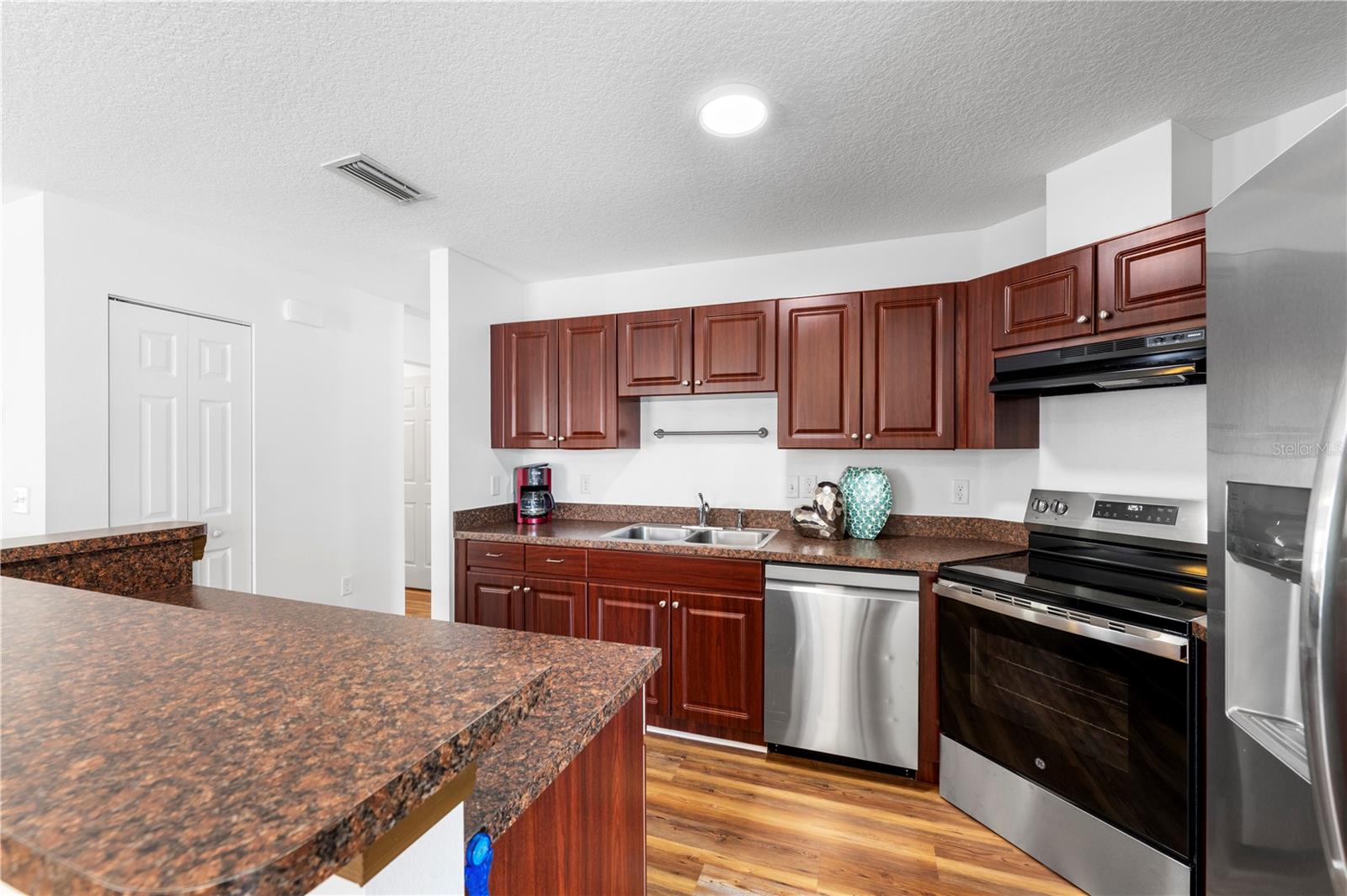 Image 16 of 36 For 15404 Bama Breeze Place