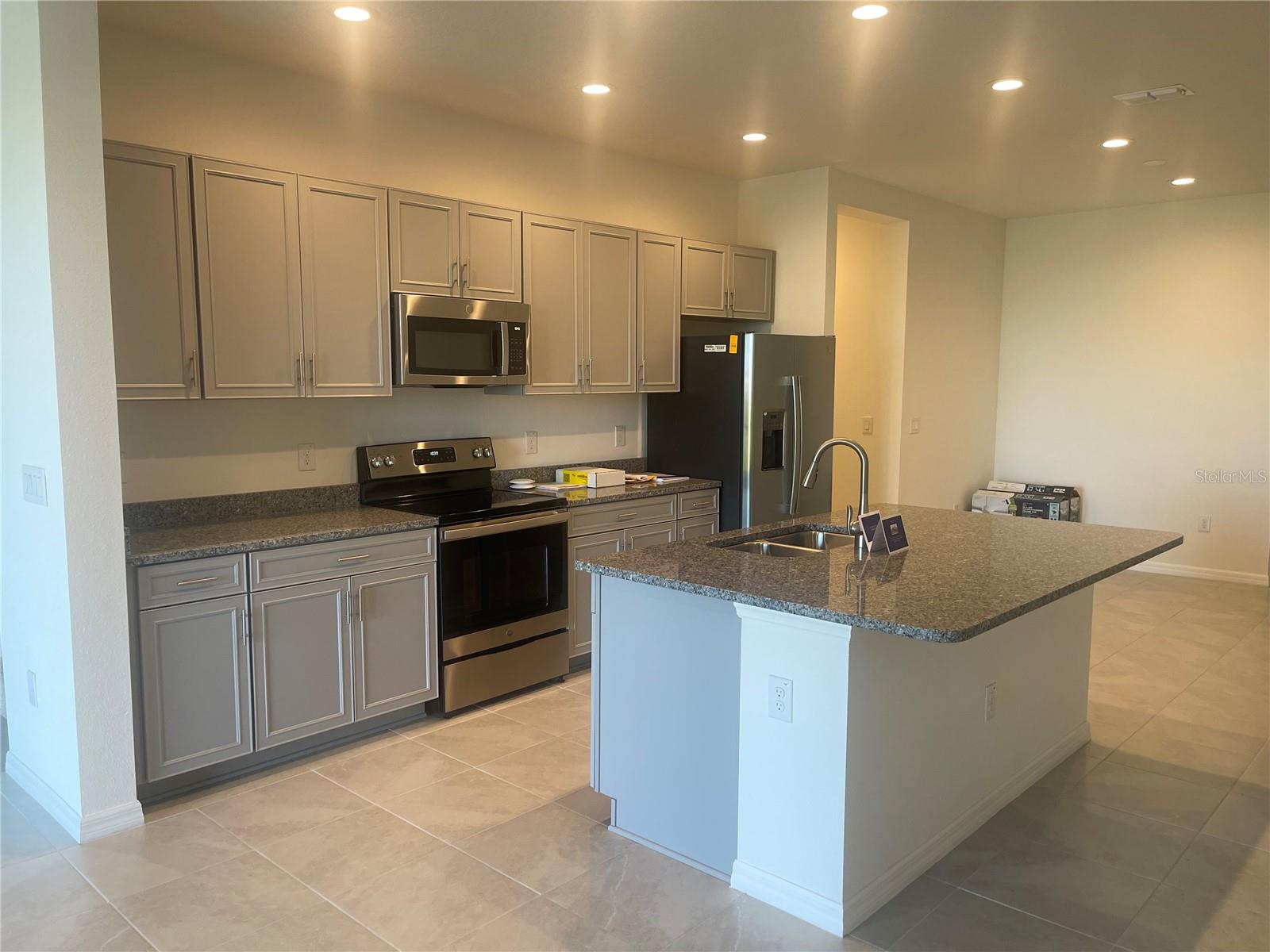 Image 4 of 26 For 11682 Bluestone Court
