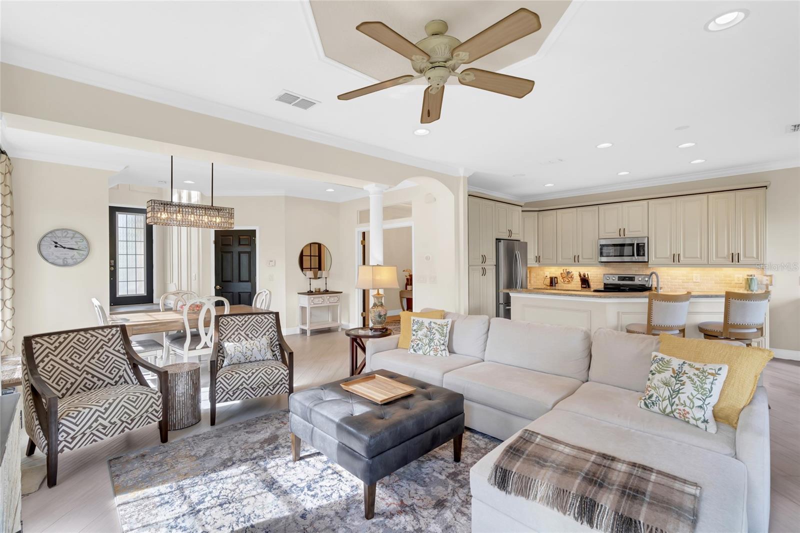 Image 13 of 98 For 8204 Villa Grande Court